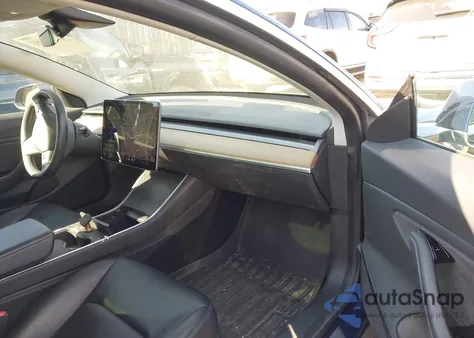 2019 Tesla Model 3 Long Range/Performance из США, поврежденный, VIN 5YJ3E1EB2KF497572